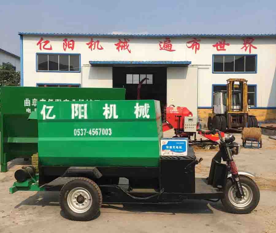 撒料車